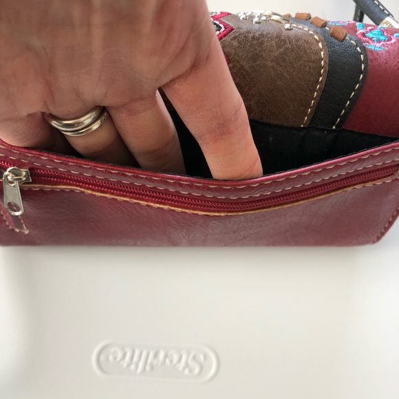 Crossbody Wallet Southwestern Style Red - Picture 8 of 9